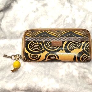 FOSSIL rehab wallet, has peeling inside, see pics, key and zip pull